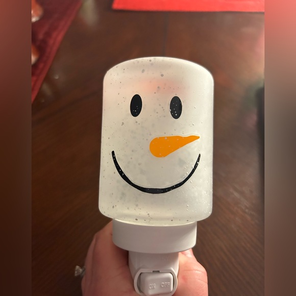 Scentsy snow man mini warmer - Picture 1 of 1